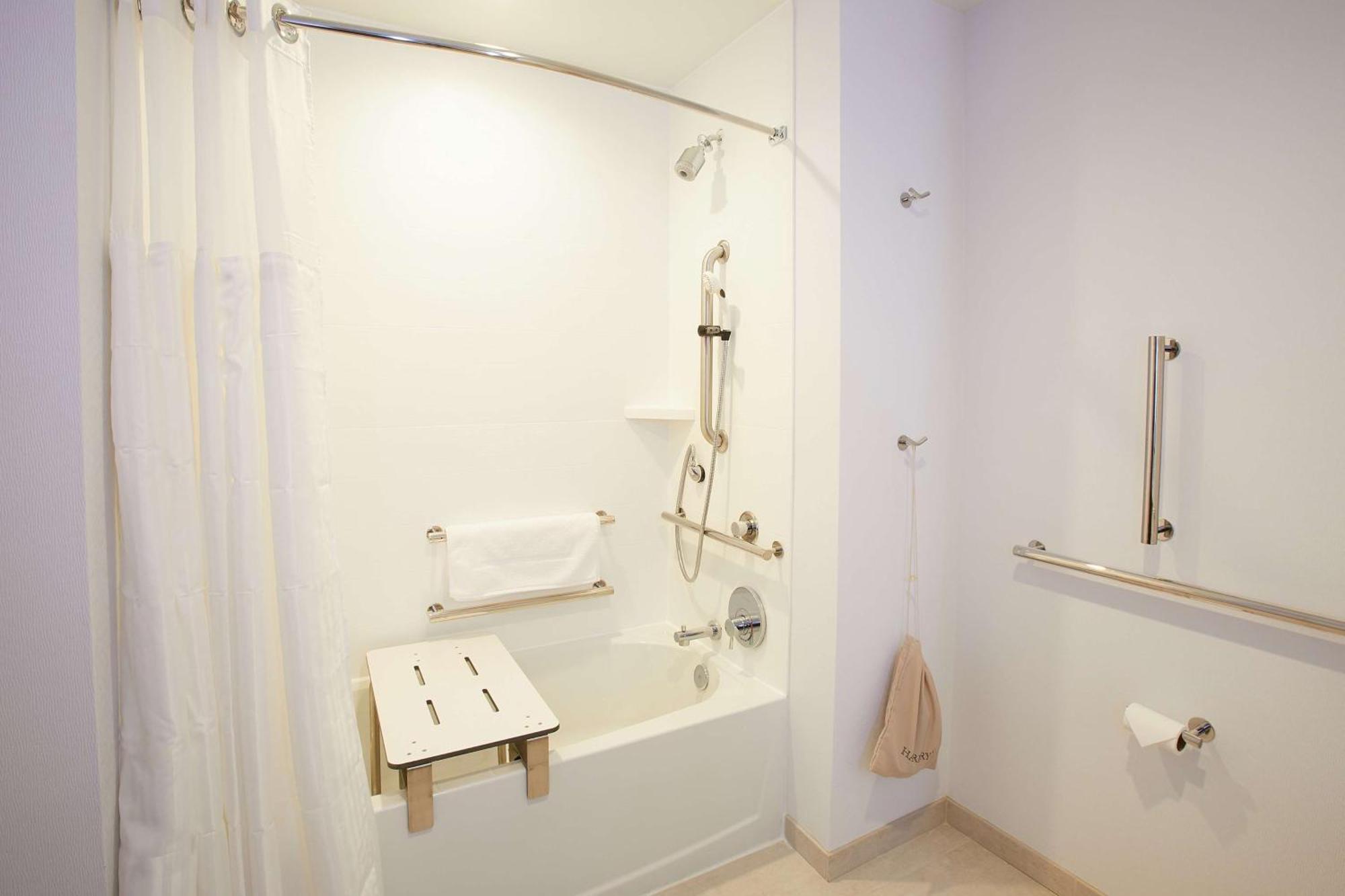 Hilton Garden Inn Elizabethtown Bagian luar foto