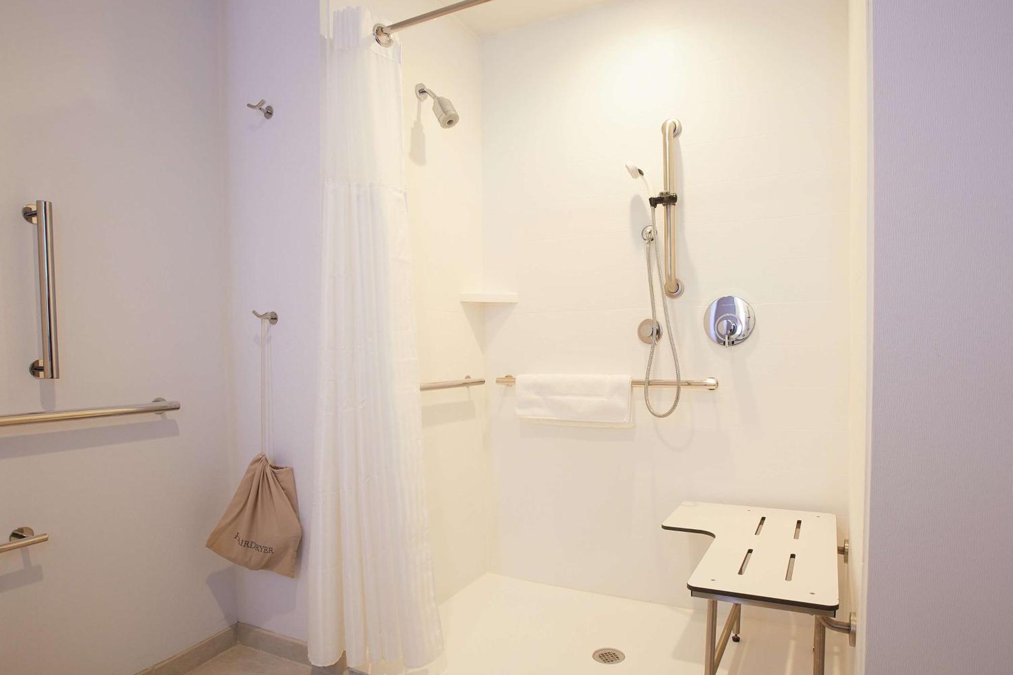 Hilton Garden Inn Elizabethtown Bagian luar foto